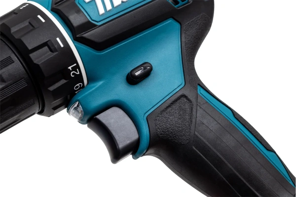 Шуруповерт Makita DDF485